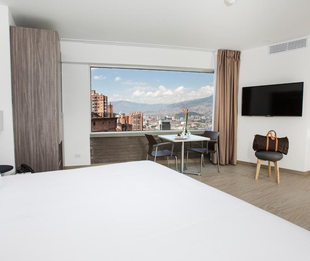 V Grand Hotel, A Member Of Radisson Individuals Medellín Eksteriør billede