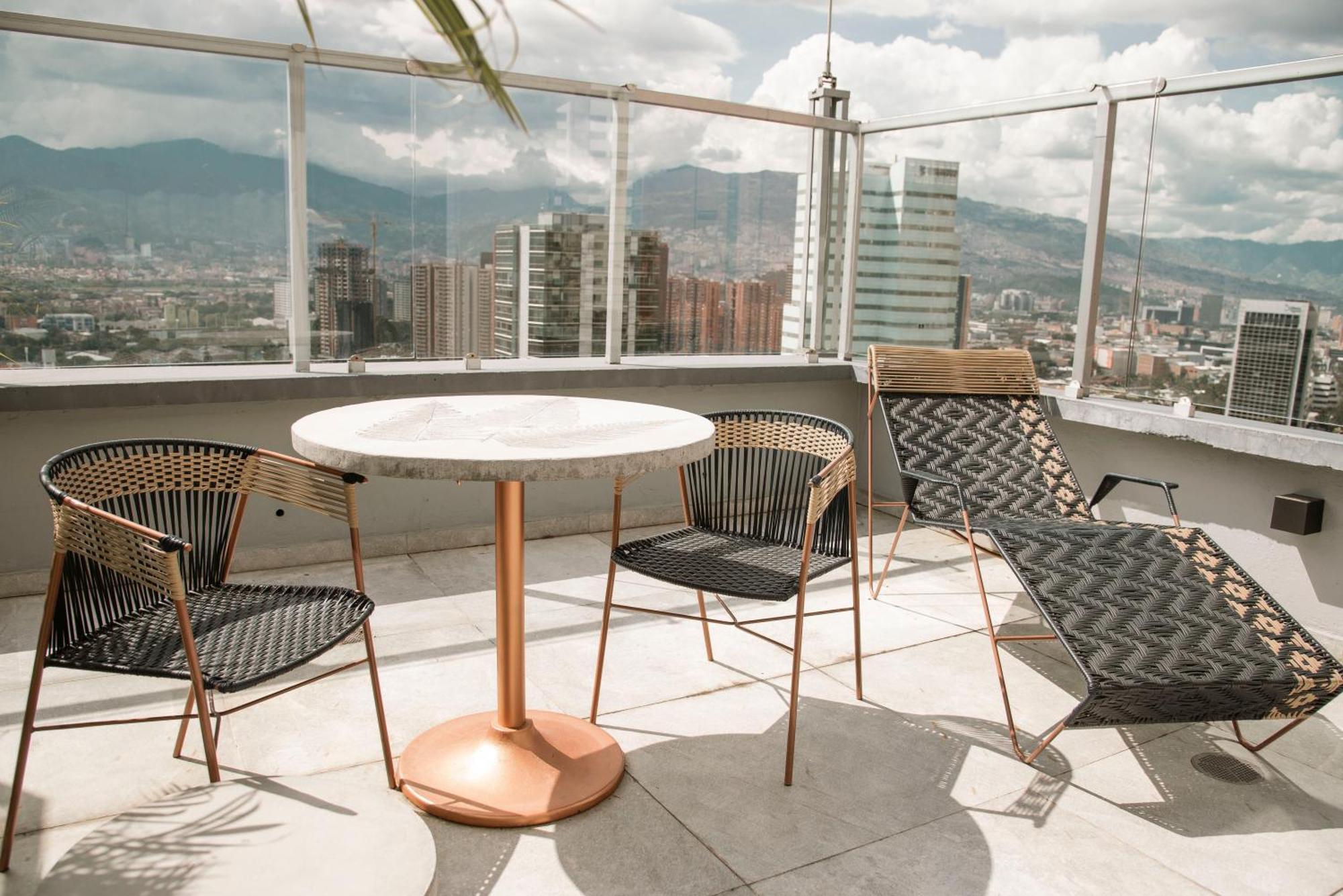 V Grand Hotel, A Member Of Radisson Individuals Medellín Eksteriør billede
