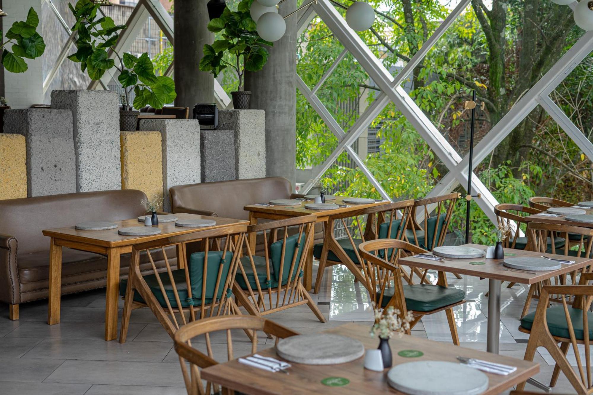V Grand Hotel, A Member Of Radisson Individuals Medellín Eksteriør billede